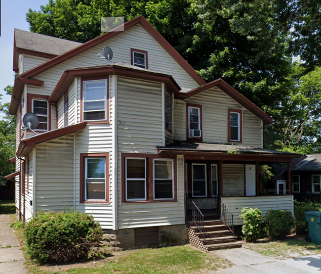 property at 133 Saratoga Ave