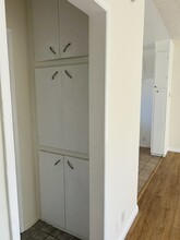 447 E 61st St, Unit #4 in Long Beach, CA - Building Photo - Building Photo