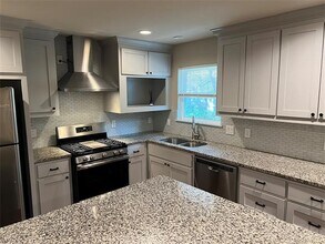 1113 S Idlewild Dr in Sherman, TX - Building Photo - Building Photo