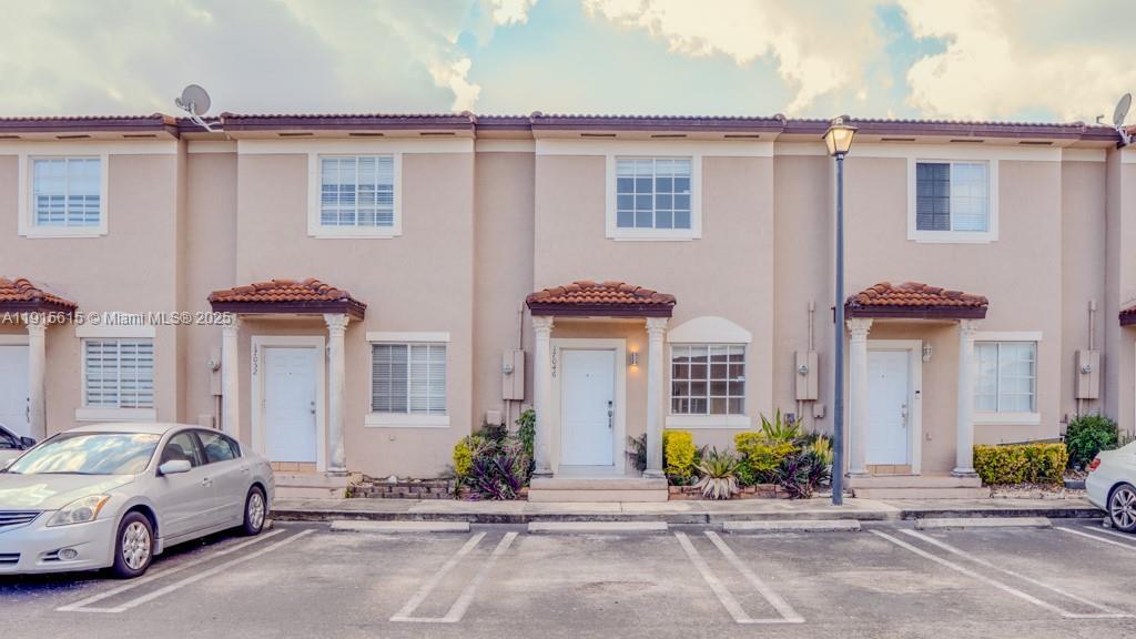 17046 SW 137th Pl in Miami, FL - Building Photo