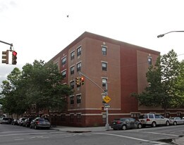 150 Linden St Apartamentos