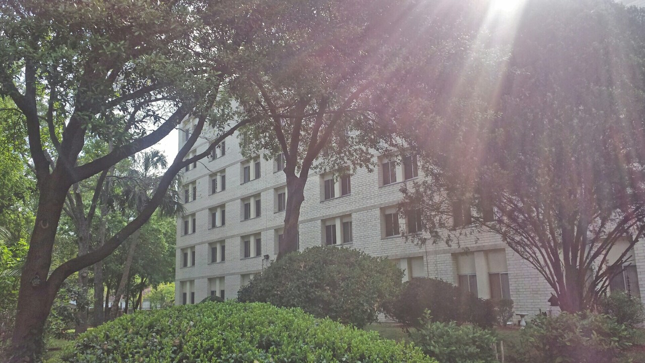 Sundale Manor Apartments in Jacksonville, FL - Foto de edificio