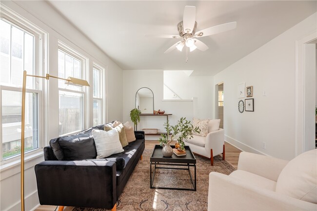 property at 116 W Spruce St