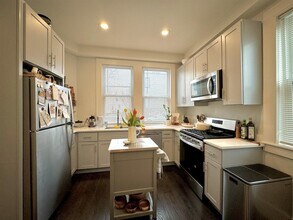 77 Kinnaird St, Unit 2 in Cambridge, MA - Building Photo - Building Photo