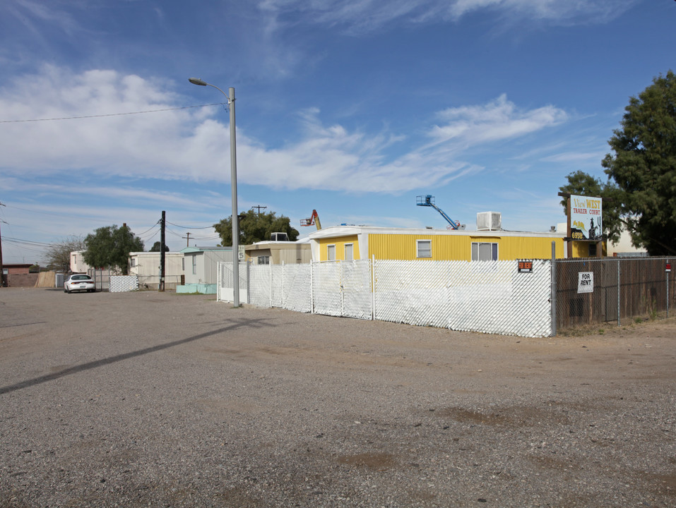 View West Trailer Court in Tucson, AZ - Building Photo