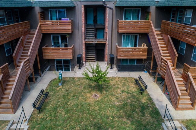 Pendleton Heights Apartments in Kansas City, MO - Foto de edificio - Building Photo