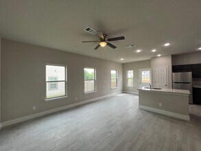 13207 Reid Mdws in Live Oak, TX - Building Photo - Building Photo