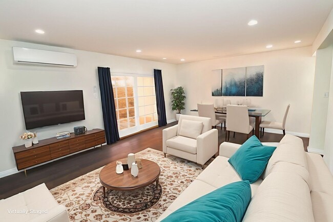 property at 468 N Cypress St