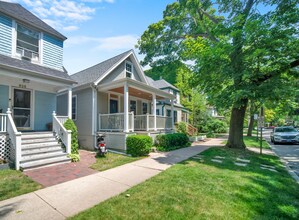 823 Hamlin St in Evanston, IL - Building Photo - Building Photo