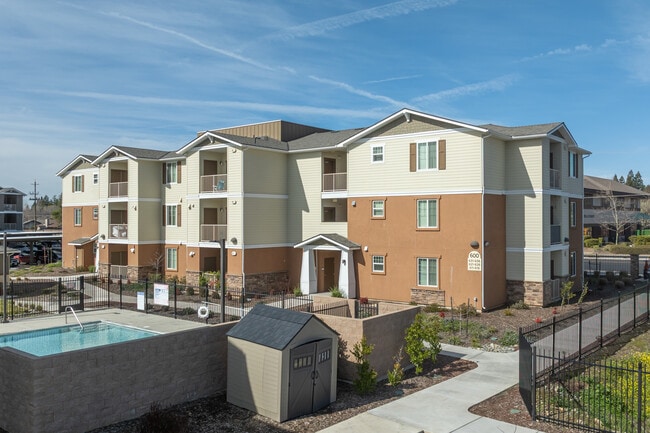 Peterson Place in Folsom, CA - Building Photo - Building Photo