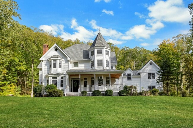property at 105 Honeysuckle Hill Ln