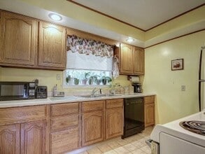 813 W Daniel St in Champaign, IL - Building Photo - Building Photo