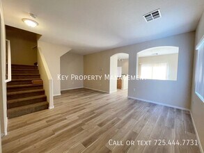 6170 E Sahara Ave, Unit #1109 in Las Vegas, NV - Building Photo - Building Photo