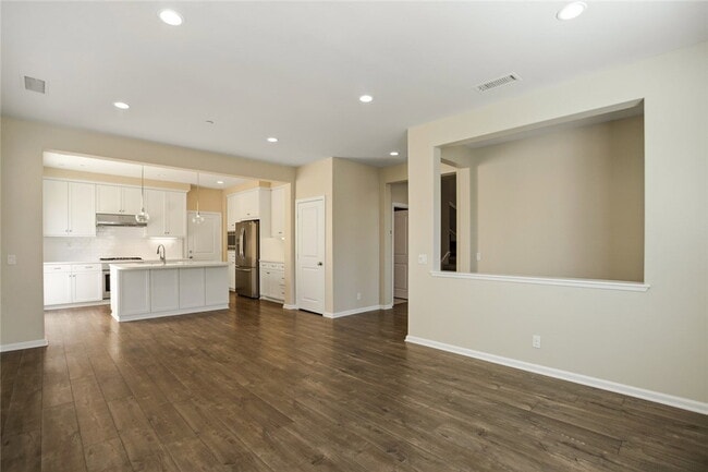 55 Jade Flower in Irvine, CA - Building Photo - Building Photo