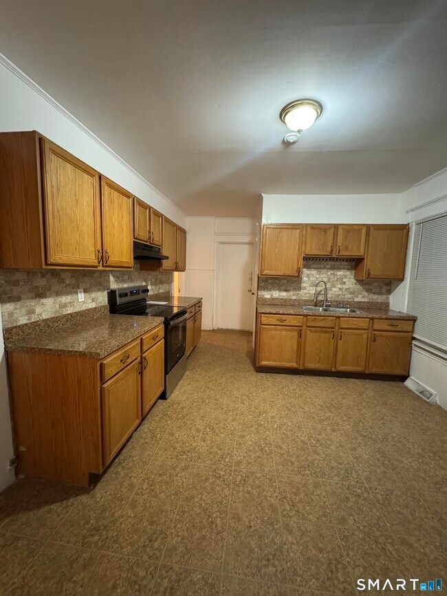 20 Michael St in East Haven, CT - Building Photo - Building Photo