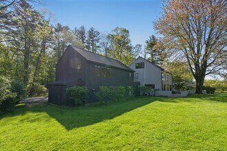 38 Gray Rd, Unit 2 in Andover, MA - Building Photo - Building Photo
