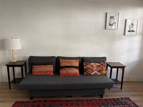 1325 Meridian Ave in Miami Beach, FL - Building Photo - Building Photo