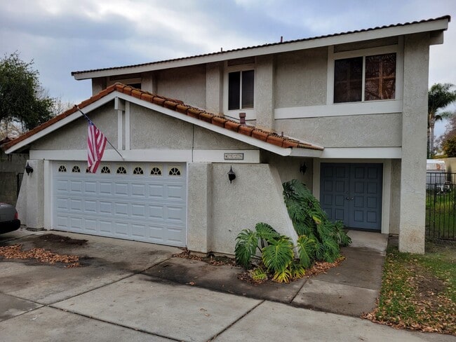 4529 Emerald Ave, Unit Room 1 in La Verne, CA - Foto de edificio - Building Photo