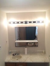 816 Orlando Street, Unit 816 Orlando St in Edison, NJ - Building Photo - Building Photo