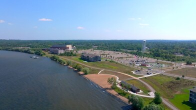 715 Lake Shore Dr NE in Bemidji, MN - Building Photo - Building Photo