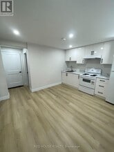 323 Huntsmill Blvd in Toronto, ON - Building Photo - Building Photo