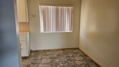 151 E Riggin St, Unit E in Monterey Park, CA - Foto de edificio - Building Photo