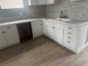 15637 Halliday Ave in Cleveland, OH - Building Photo - Building Photo