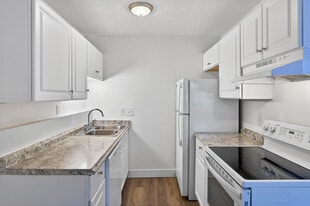 Greencrest Apartments in Colorado Springs, CO - Building Photo
