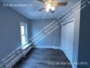 946 Muhlenberg St in Reading, PA - Foto de edificio - Building Photo