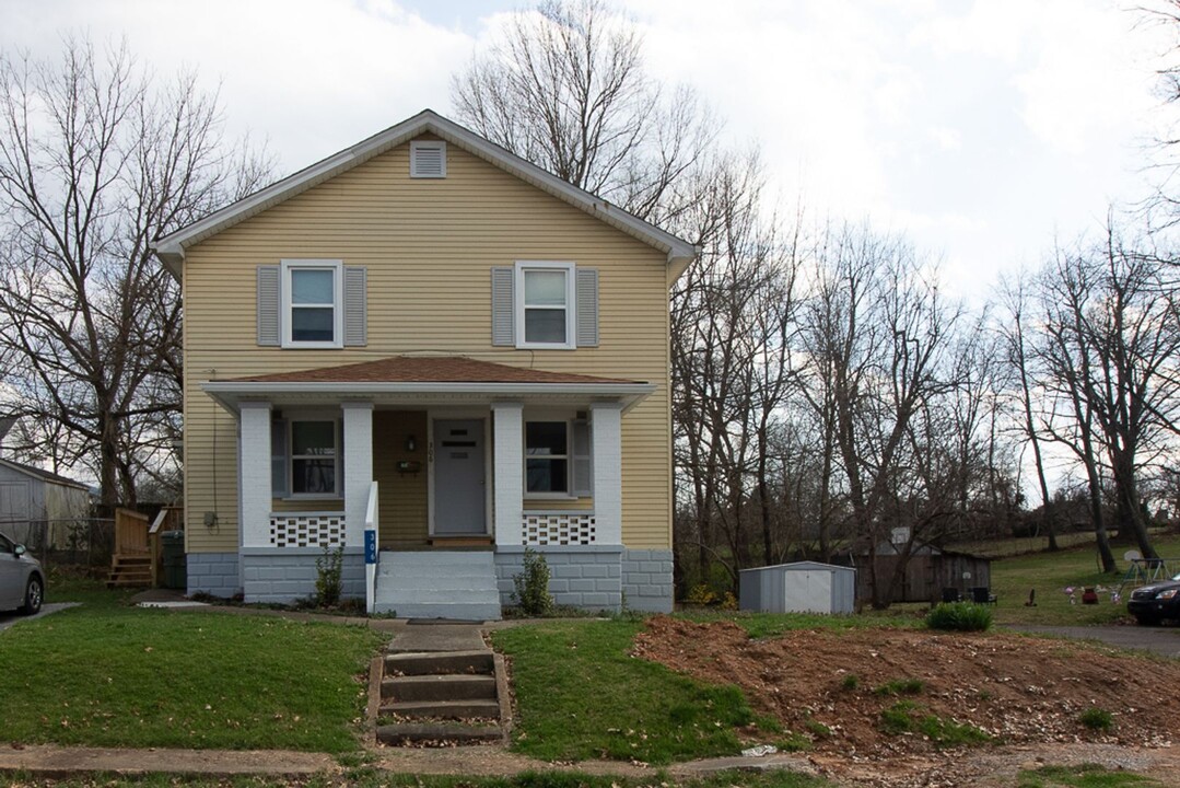 306 Brown St in Vine Grove, KY - Building Photo