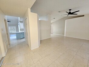 4343 Blue Lake Dr in Melbourne, FL - Building Photo - Building Photo