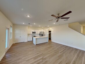 6000 Sycamore Pl St in St. Cloud, FL - Building Photo - Building Photo