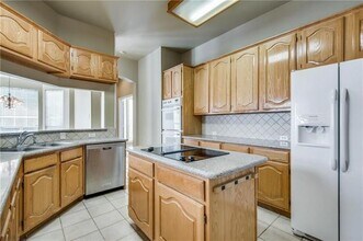3876 Ridgelake Ct in Addison, TX - Foto de edificio - Building Photo