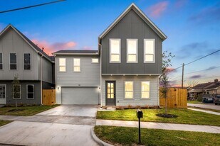 751 Dumble St in Houston, TX - Building Photo