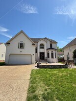 115 Sheldon Ct in Yorktown, VA - Building Photo