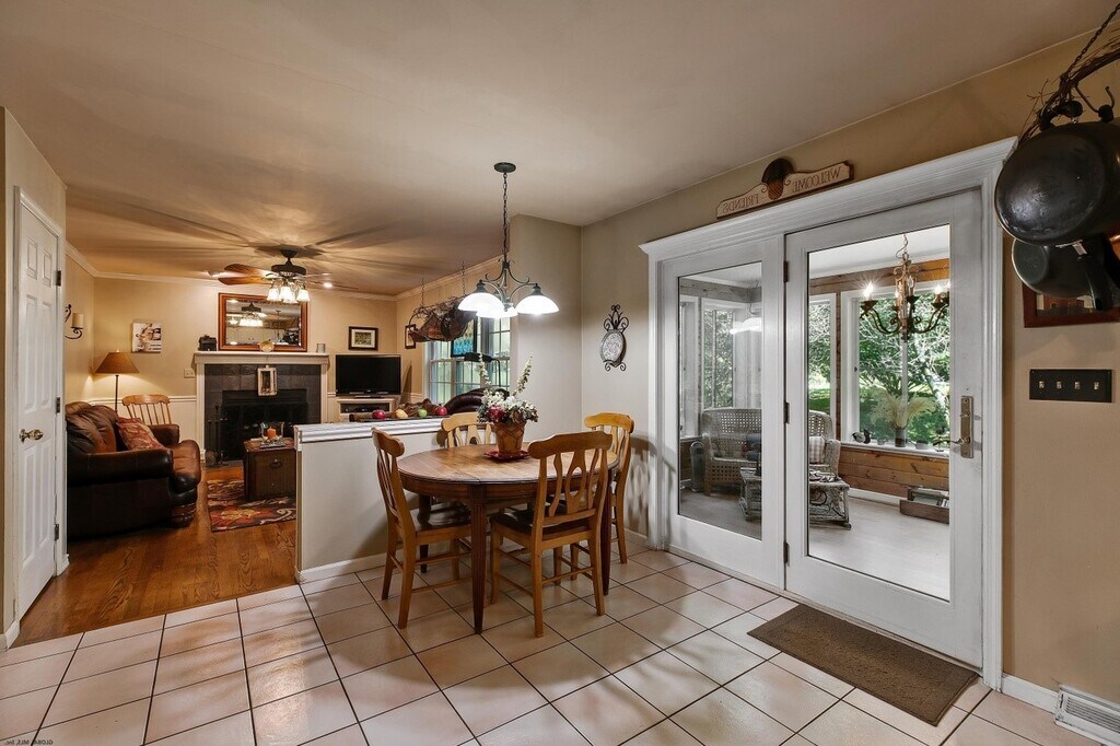 1 Lindsay Rd Gansevoort, NY Rental Homes and Apartments for Rent