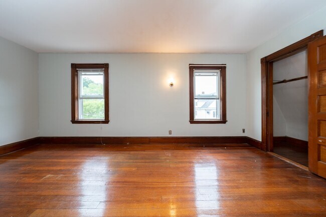 19 Lovell St, Unit #2 in Somerville, MA - Building Photo - Building Photo