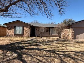 8422 Gary Ave in Lubbock, TX - Building Photo