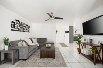 51905 Avenida Velasco in La Quinta, CA - Building Photo - Building Photo