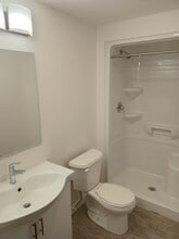 258B Sunview St in Waterloo, ON - Building Photo - Building Photo