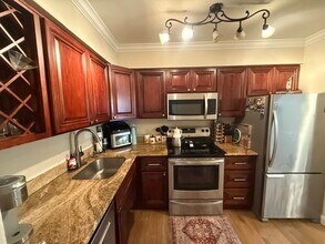 1494 Del Rio Cir, Unit A in Concord, CA - Foto de edificio - Building Photo