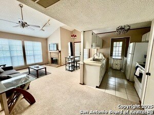 8633 Datapoint Dr in San Antonio, TX - Building Photo - Building Photo