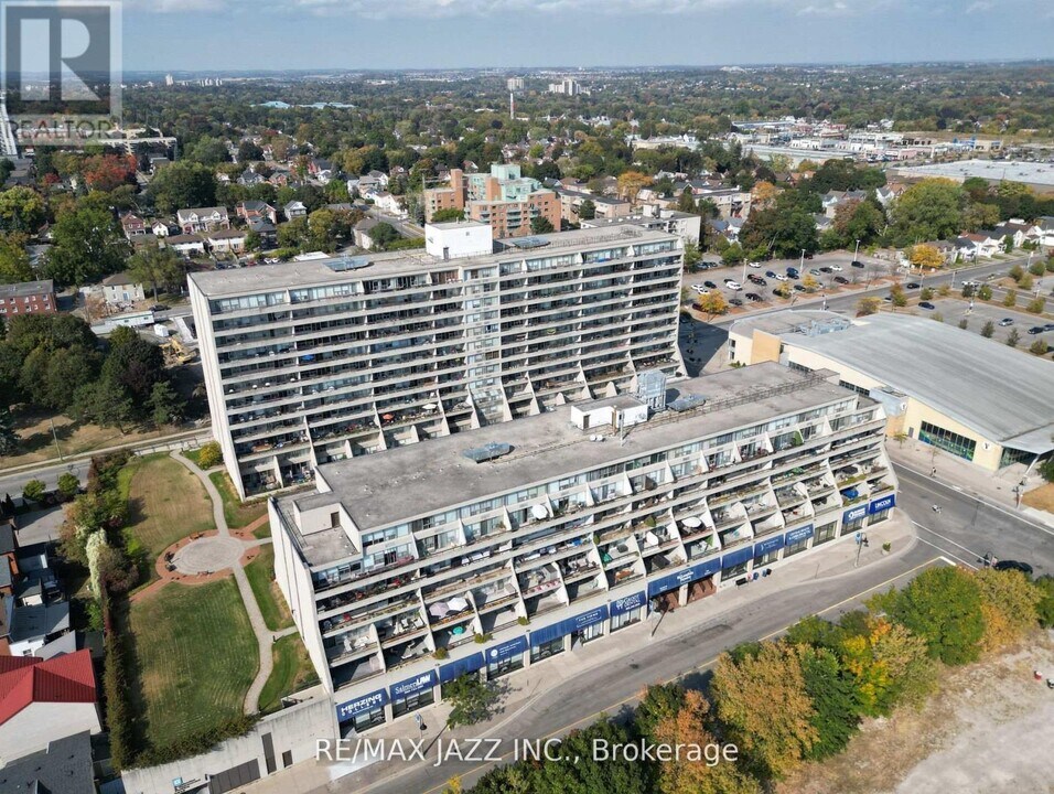 50-550 Richmond St E in Oshawa, ON - Building Photo