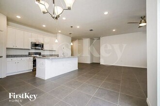 600 Crown Rose Dr in Eagle Lake, FL - Building Photo - Building Photo