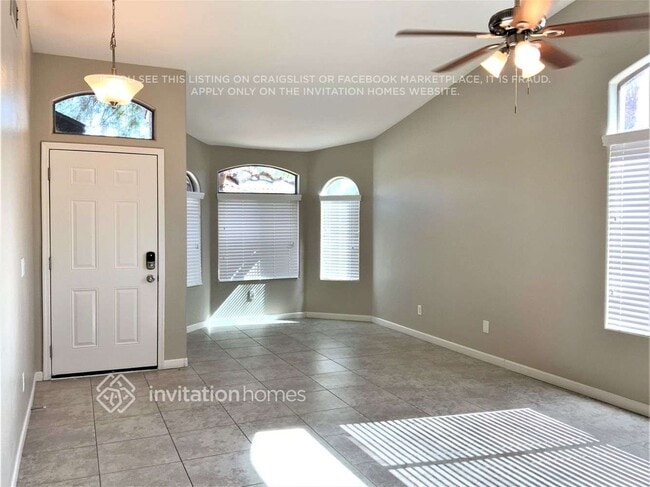 28472 N Desert Hills Dr in San Tan Valley, AZ - Building Photo - Building Photo