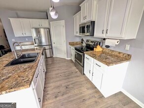 215 Brooklet Cir in St. Marys, GA - Building Photo - Building Photo