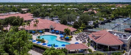 8223 Parkstone Pl in Naples, FL - Building Photo - Building Photo