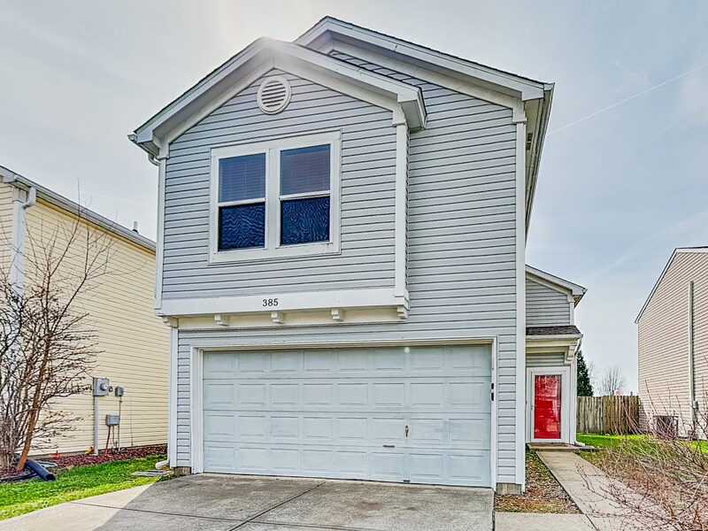 385 Kimbrough Dr in Greenwood, IN - Building Photo