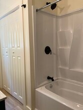 412 Main St, Unit Rear Apt 2 in Alexandria, PA - Building Photo - Building Photo