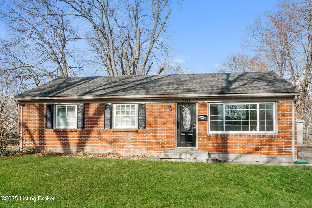 7348 Beechland Ave in Louisville, KY - Building Photo